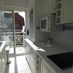 T3 En Bord De Avec Balcon, Wifi Et Parking Sécurisé - Fr-1-374-23 Appartement