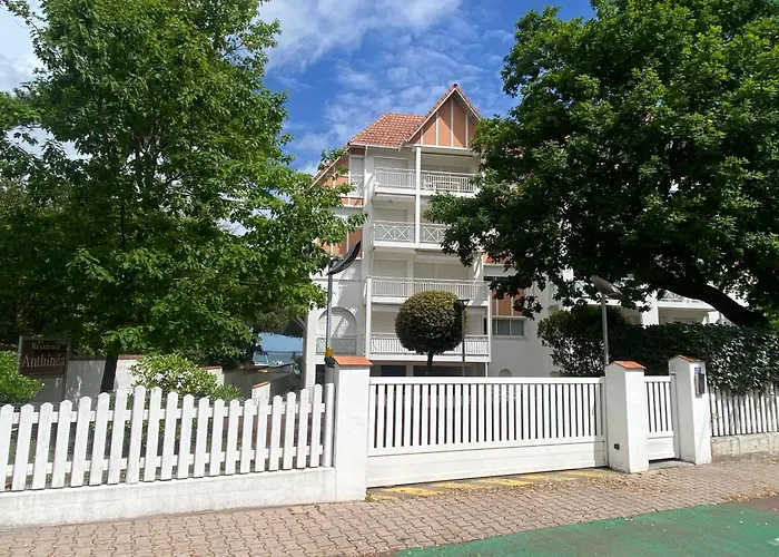 T3 En Bord De Avec Balcon, Wifi Et Parking Securise - Fr-1-374-23 *